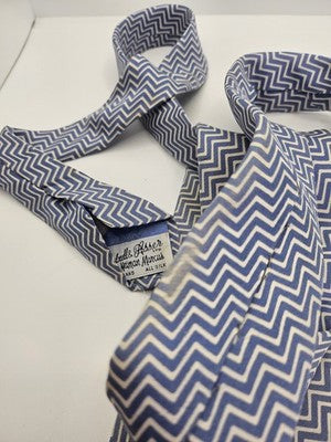 Aquascutum Silk Tie Mens Blue Ivory Chevron Zigzag Vtg Wedding Neck Clearance Vintage Retro