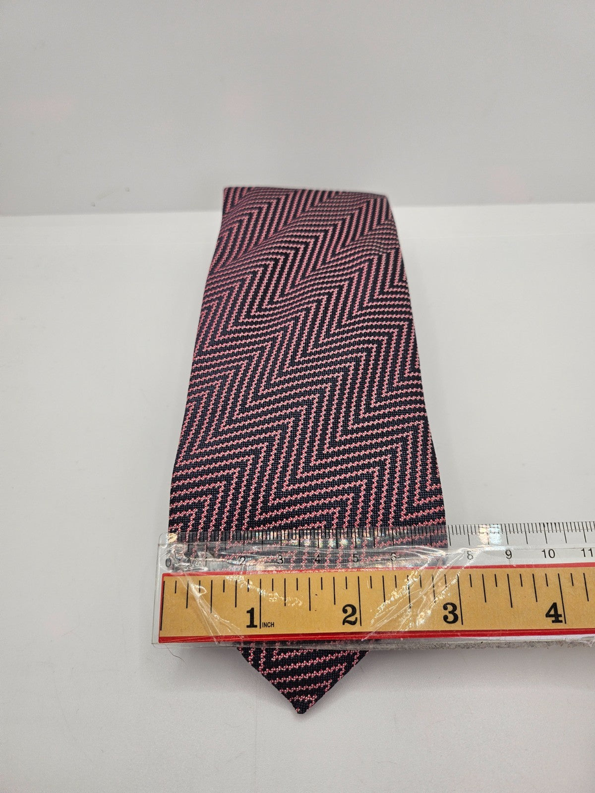 Thomas Pink Silk Tie Mens Pink Black Herringbone Classic UK Made Neck Tie BX19 Vintage Retro