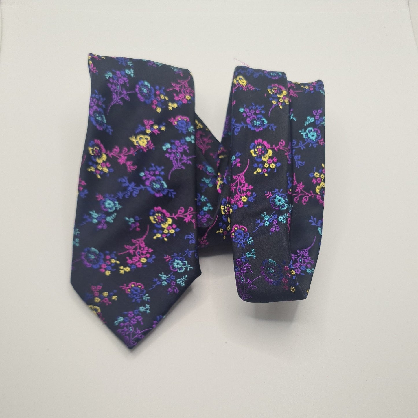 M & S Black Flower Mens Silk Tie Classic Designer Necktie Formal Business Vintage Mens Tie UK BX8