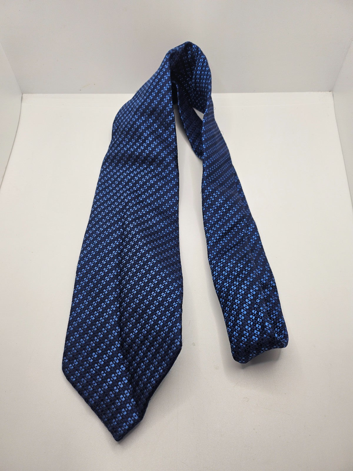Hawes & Curtis Silk Tie Mens Blue Small Pattern Woven Vintage Retro Necktie BX24