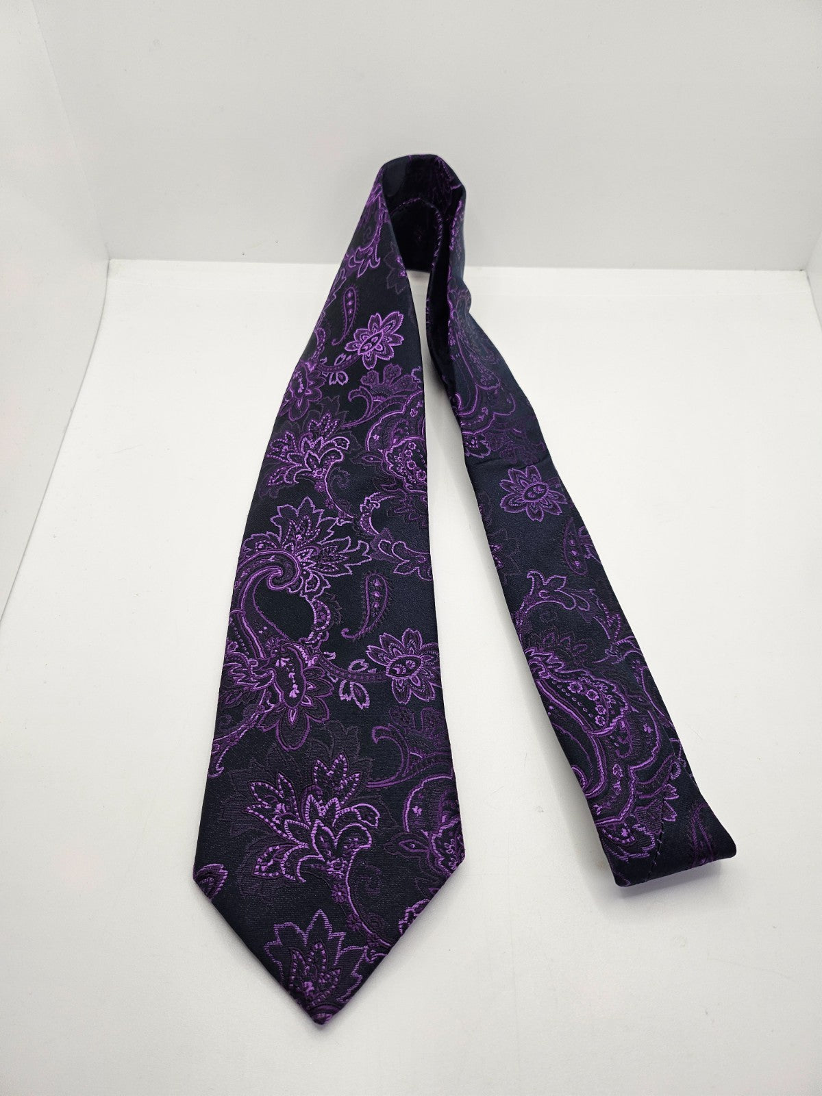 William Hunt Silk Tie Mens Black Purple Paisley Statement Designer Neck Tie BX23