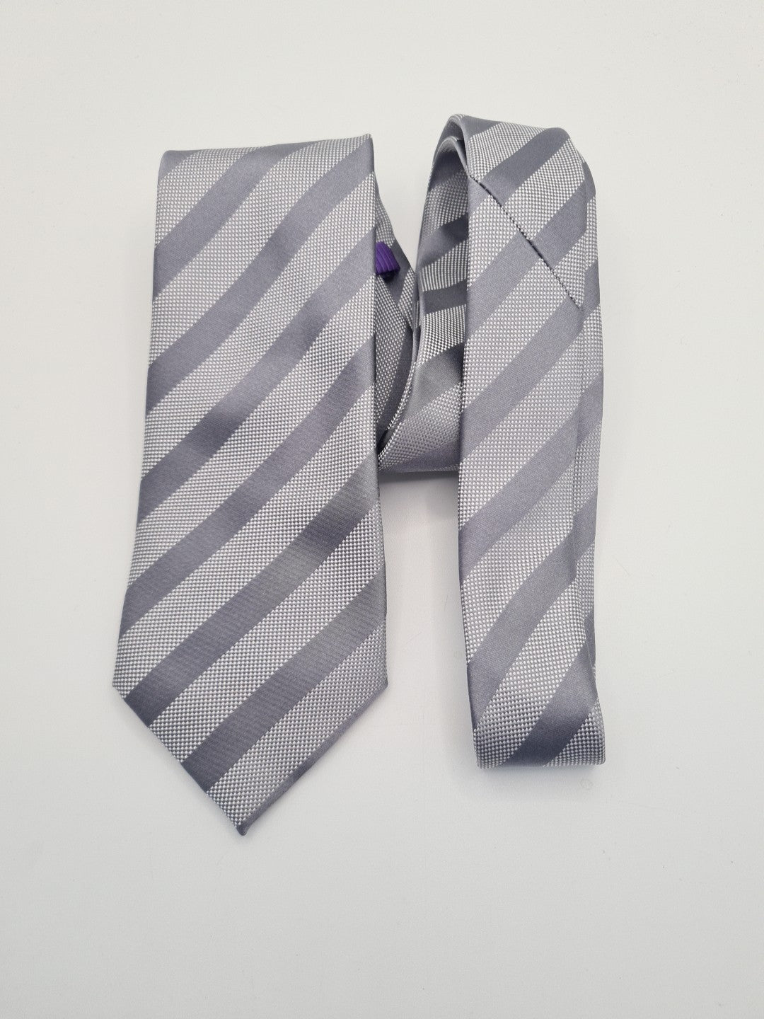 Ted Baker Grey / Silver Stripe Wedding Silk Tie | Designer Mens Tie UK BX2