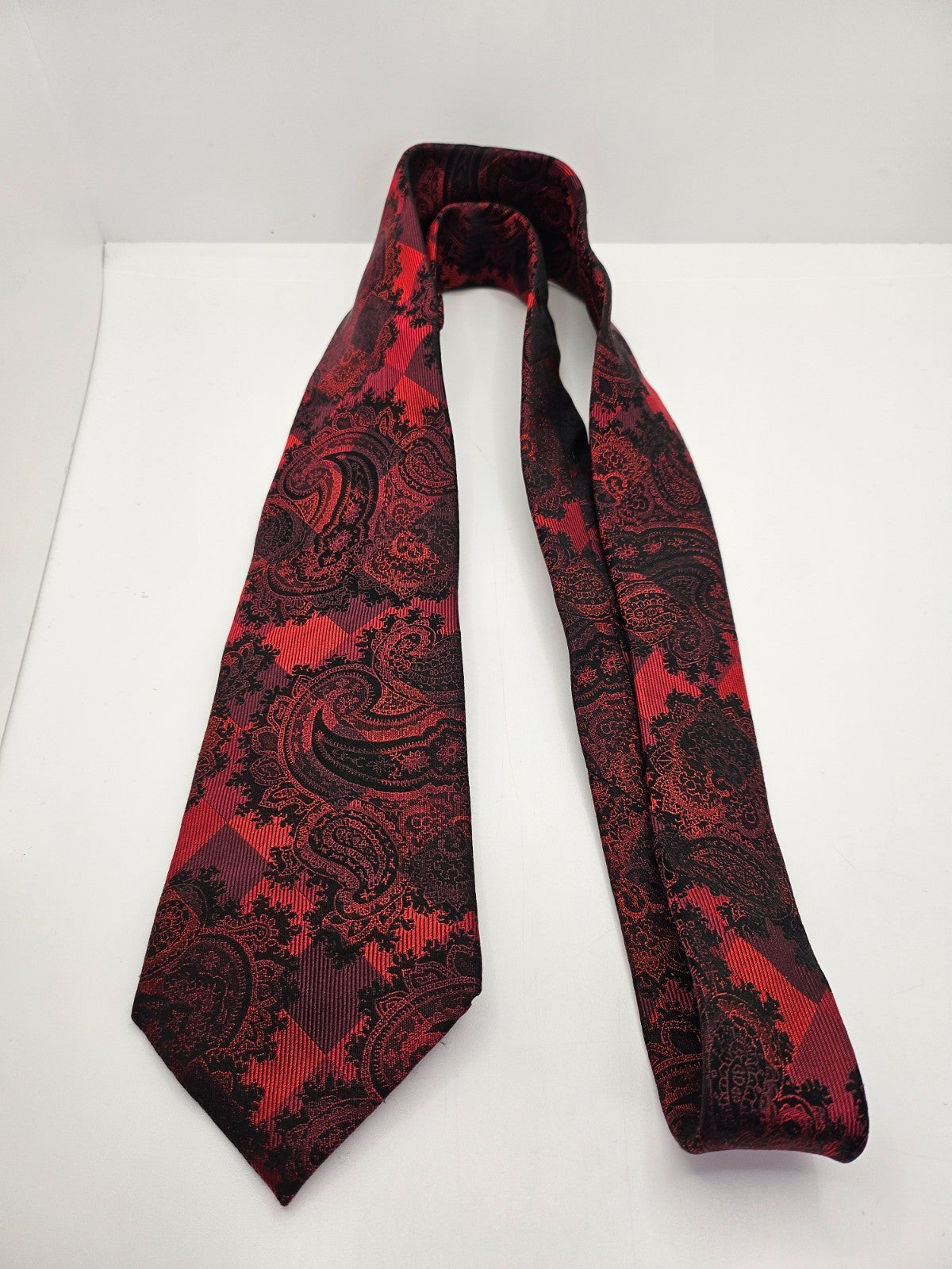 Hawes & Curtis Silk Tie Mens Red Black Paisley Geometric Vintage Neck Tie BX25