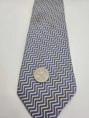 Aquascutum Silk Tie Mens Blue Ivory Chevron Zigzag Vtg Wedding Neck Clearance Vintage Retro