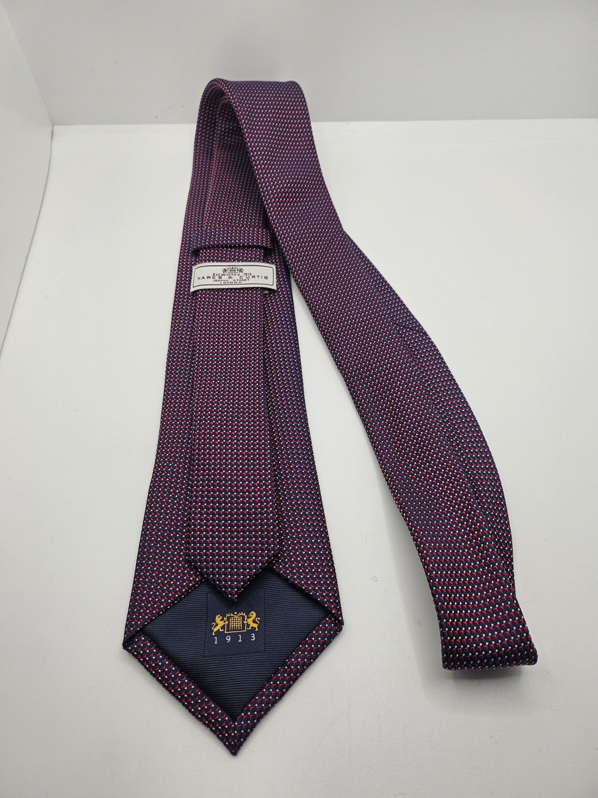 Hawes & Curtis Navy Red Micro Geometric Weave Silk Tie