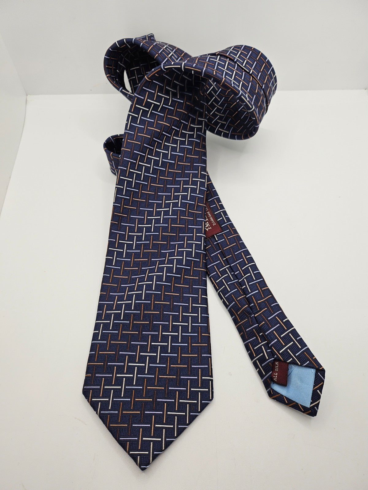T.M. Lewin Silk Tie Mens Navy Blue Geometric Interlocking Grid Vtg Neck Tie BX2