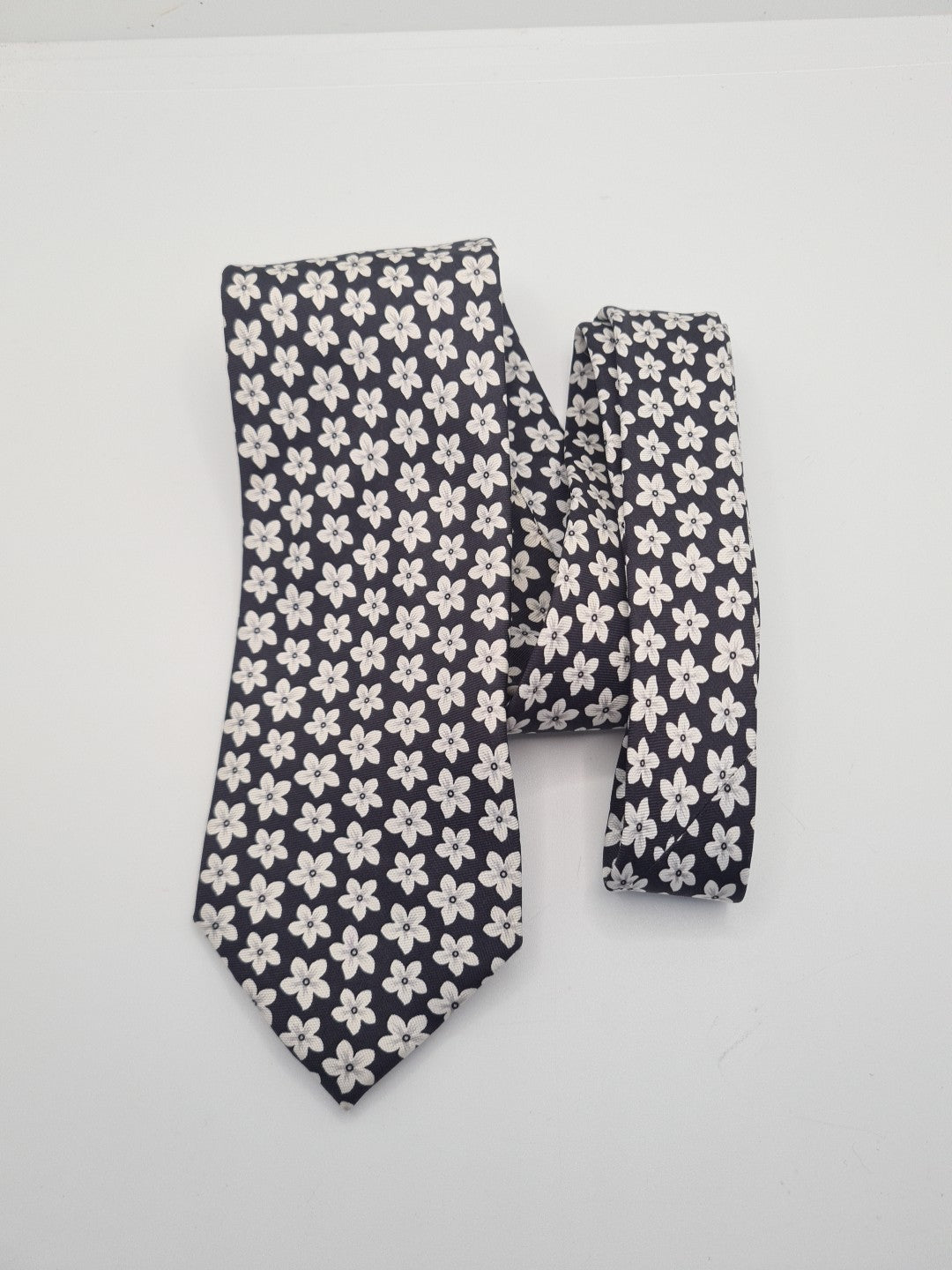 Saville Row Daisy Flower pattern Mens Silk Tie Classic Designer Necktie Vintage Mens Tie UK BX7