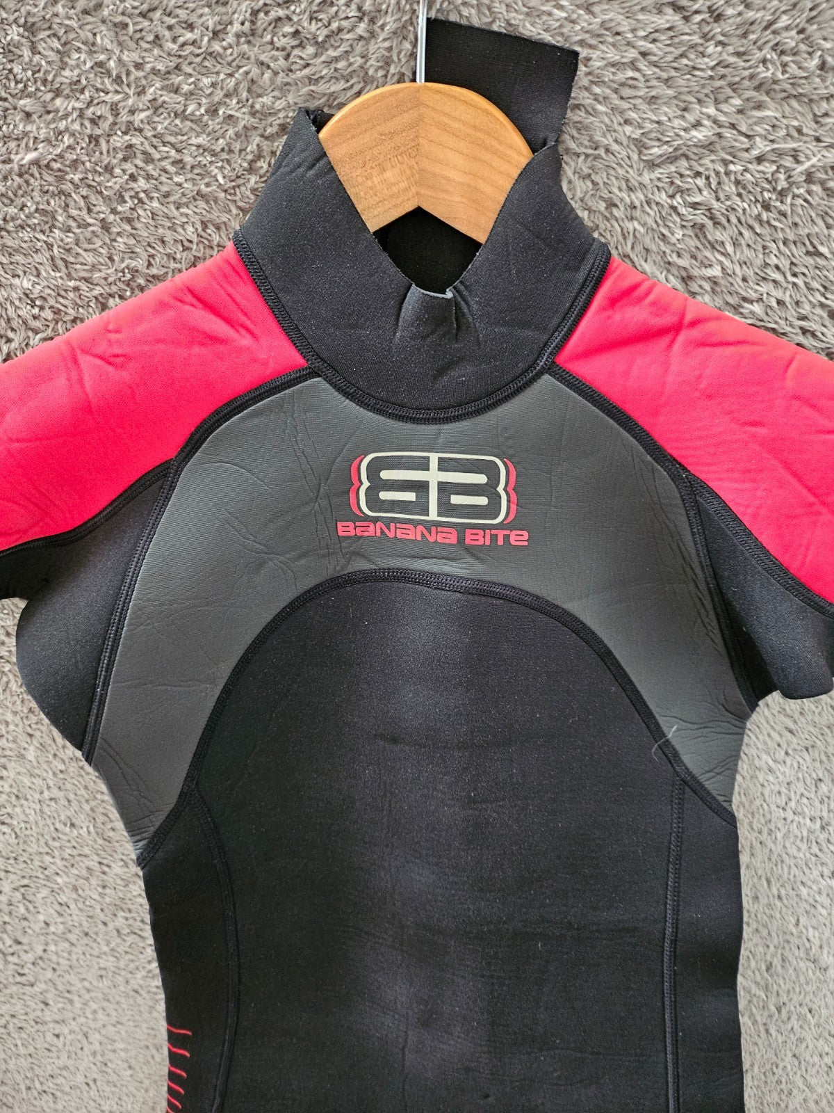 Banana Bite Kids K5 Age 5/6 2.5MM Shorty wetsuit Surf Swim Paddle Holiday KW163