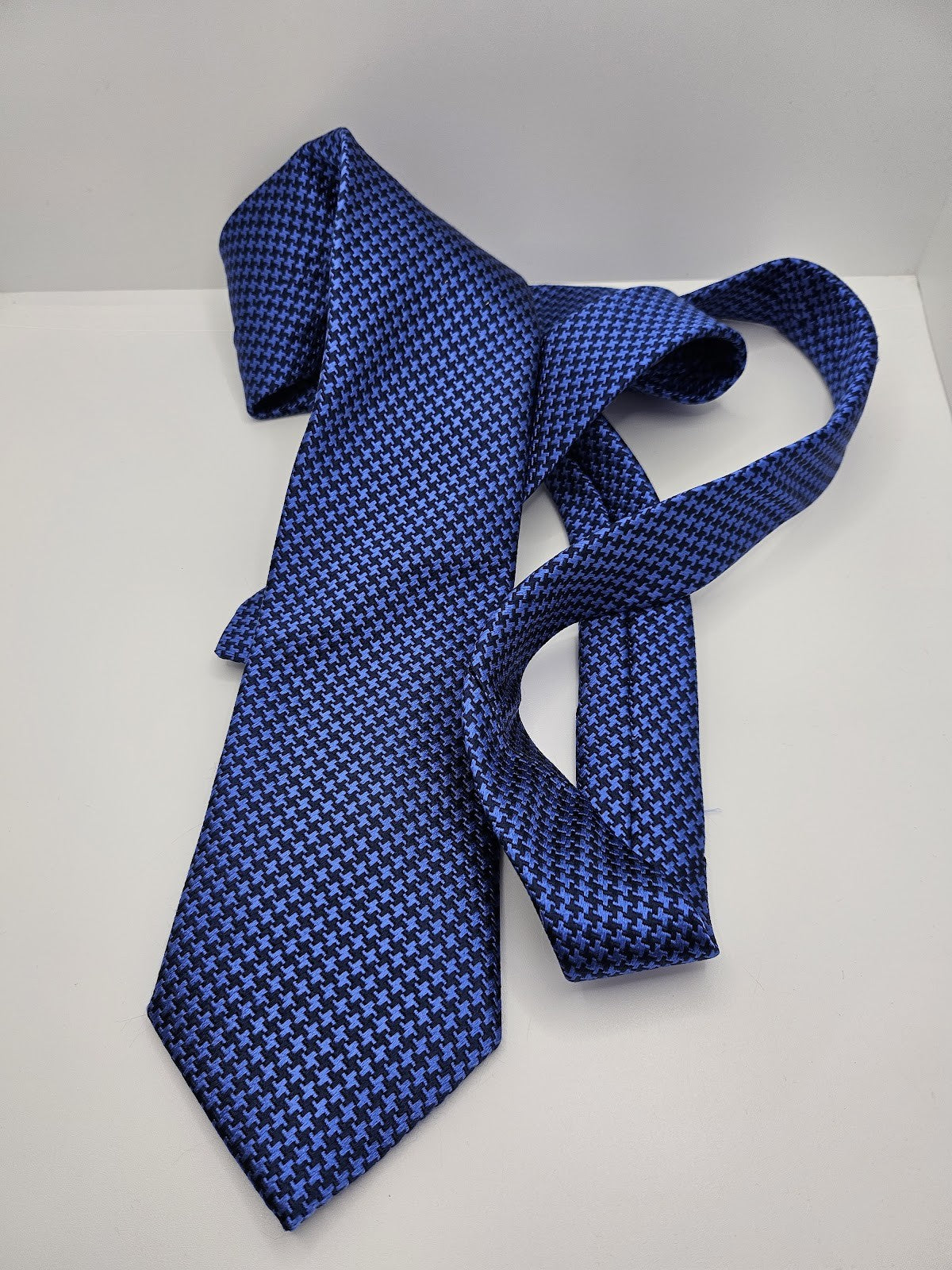 M&S Mens Tie Blue Houndstooth Geometric Vtg Retro Wedding Neck Tie