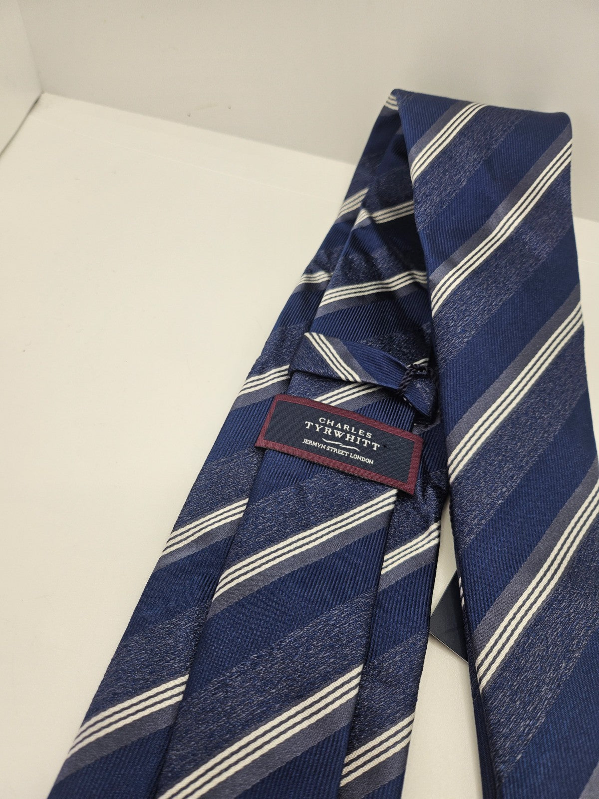 Charles Tyrwhitt Silk Tie Mens Navy Blue Striped Business Vtg Retro Necktie BX10