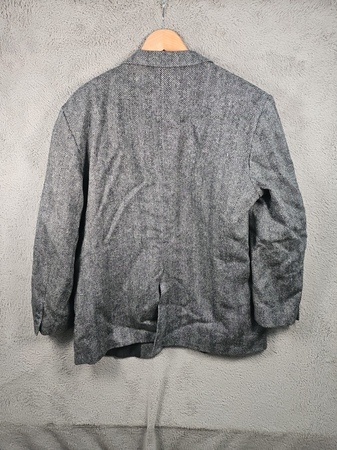Men’s Harris Tweed Jacket 46R Chest Grey Herringbone Pattern TB3