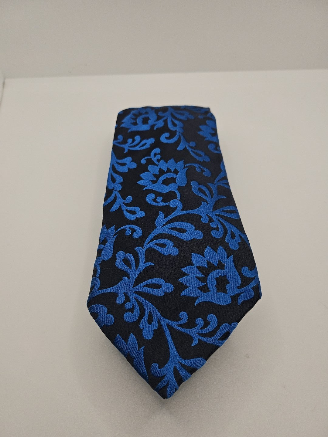 Duchamp Black / Blue Floral Pattern Mens Silk Tie Wedding Formal Neck Tie BX17