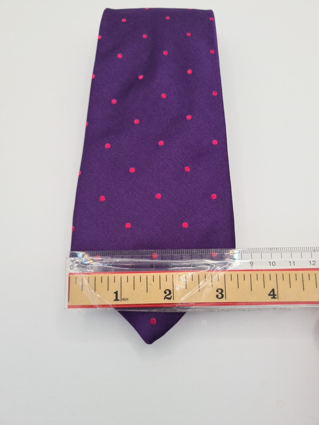 Charles Tyrwhitt Purple Spotted Silk Tie | Designer Mens Tie UK  BX14