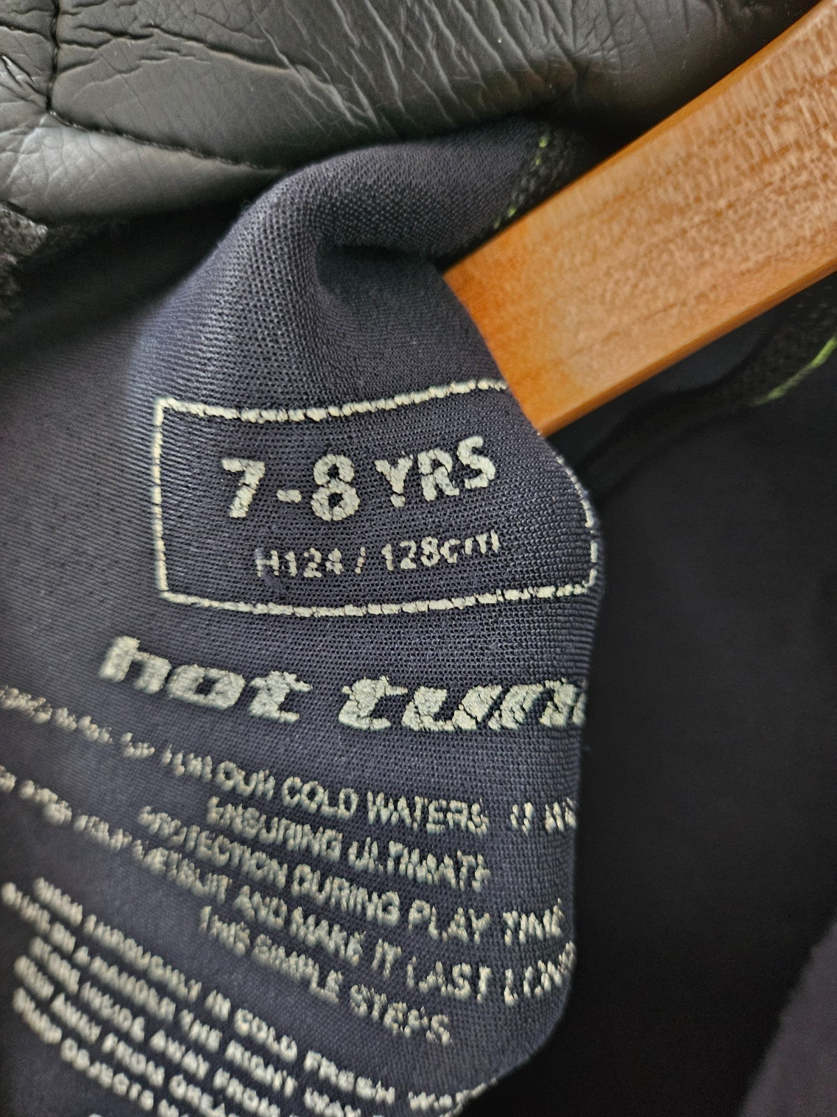 Hot Tuna Kids Age 7/8 Yrs 2.5MM Shorty wetsuit Surf Swim Paddle Holiday KW165