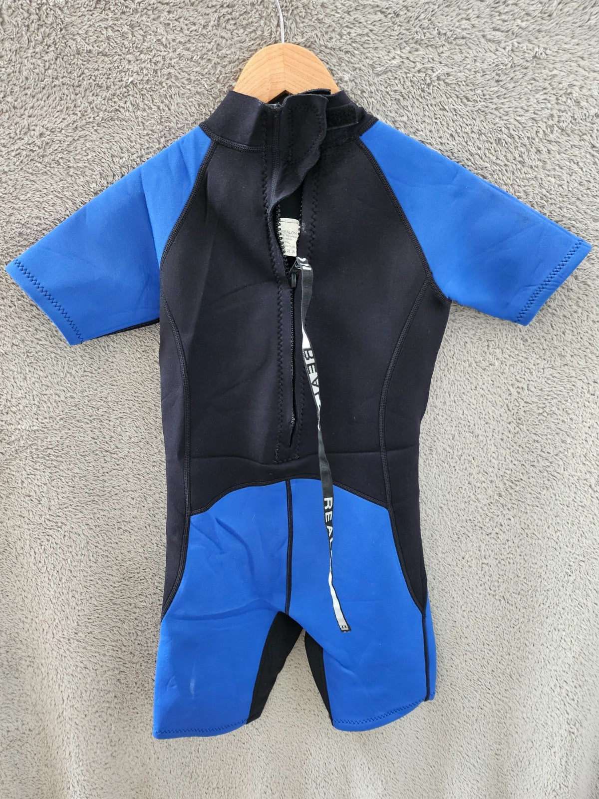 Realon Kids 2XL Age 15 2.5MM Shorty wetsuit Surf Swim Paddle Holiday KW164