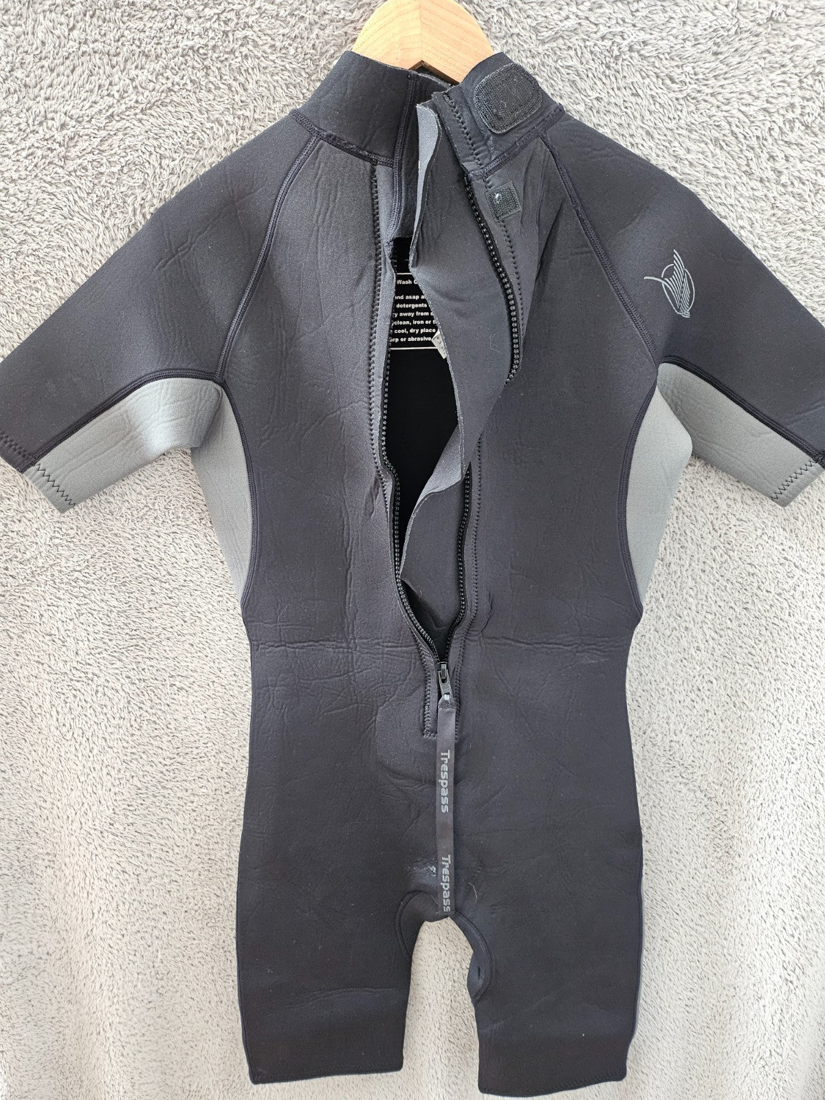 Trespass Kids Age 14 Yrs  3MM Shorty wetsuit Surf Swim Paddle Holiday KW168