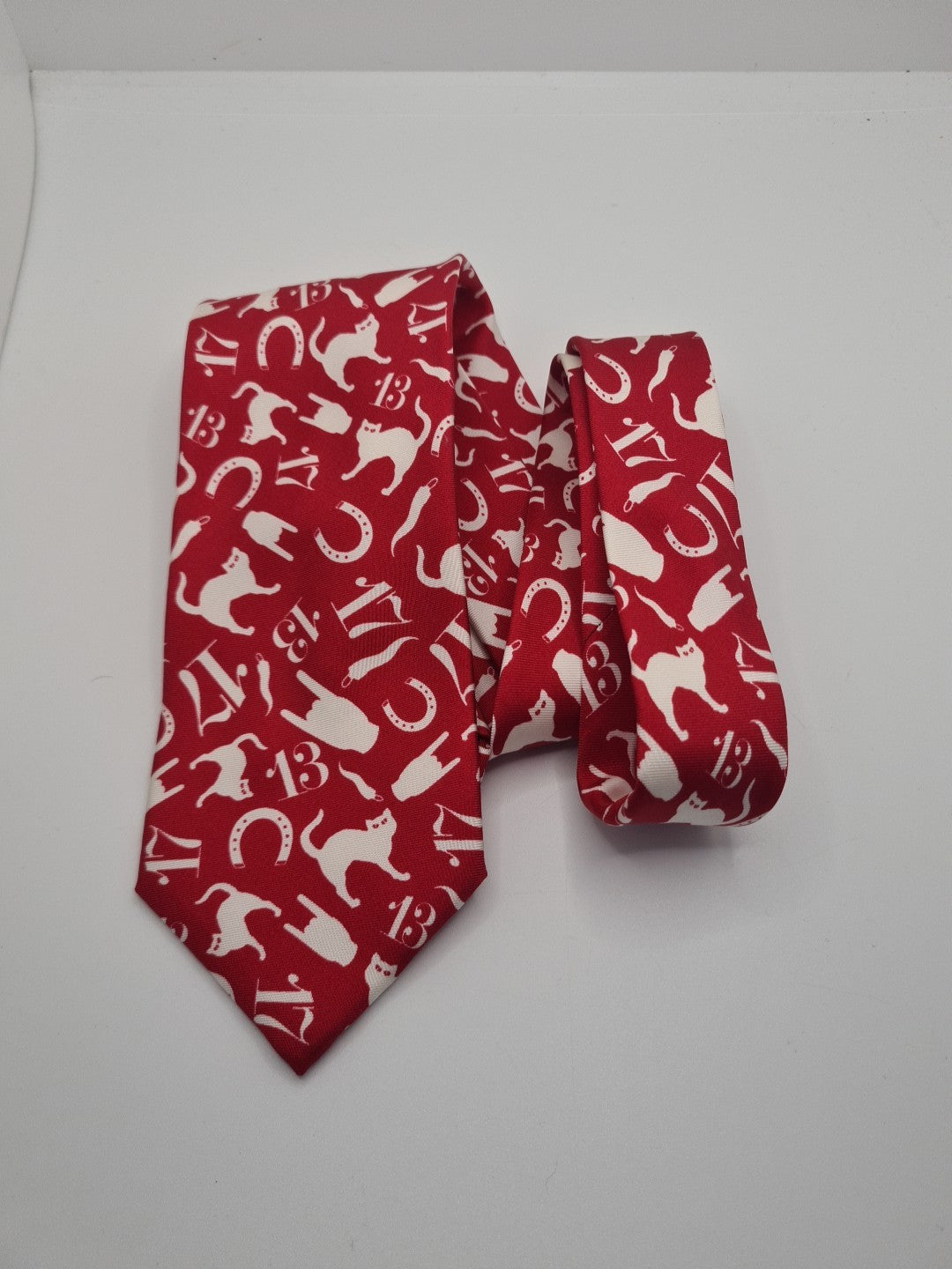 Moschino Red Lucky pattern Mens Silk Tie Classic Designer Necktie Formal Vintage Mens Tie UK BX10