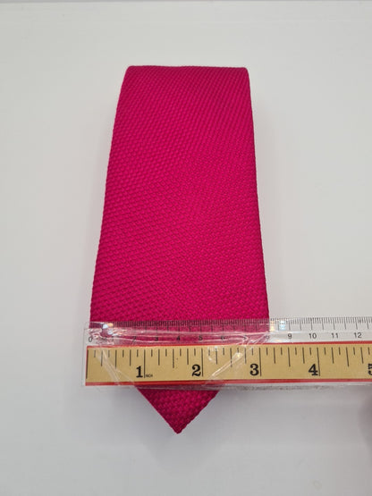 Charles Tyrwhitt Plain Bright pink Wedding Silk Tie | Designer Mens Tie UK  BX14
