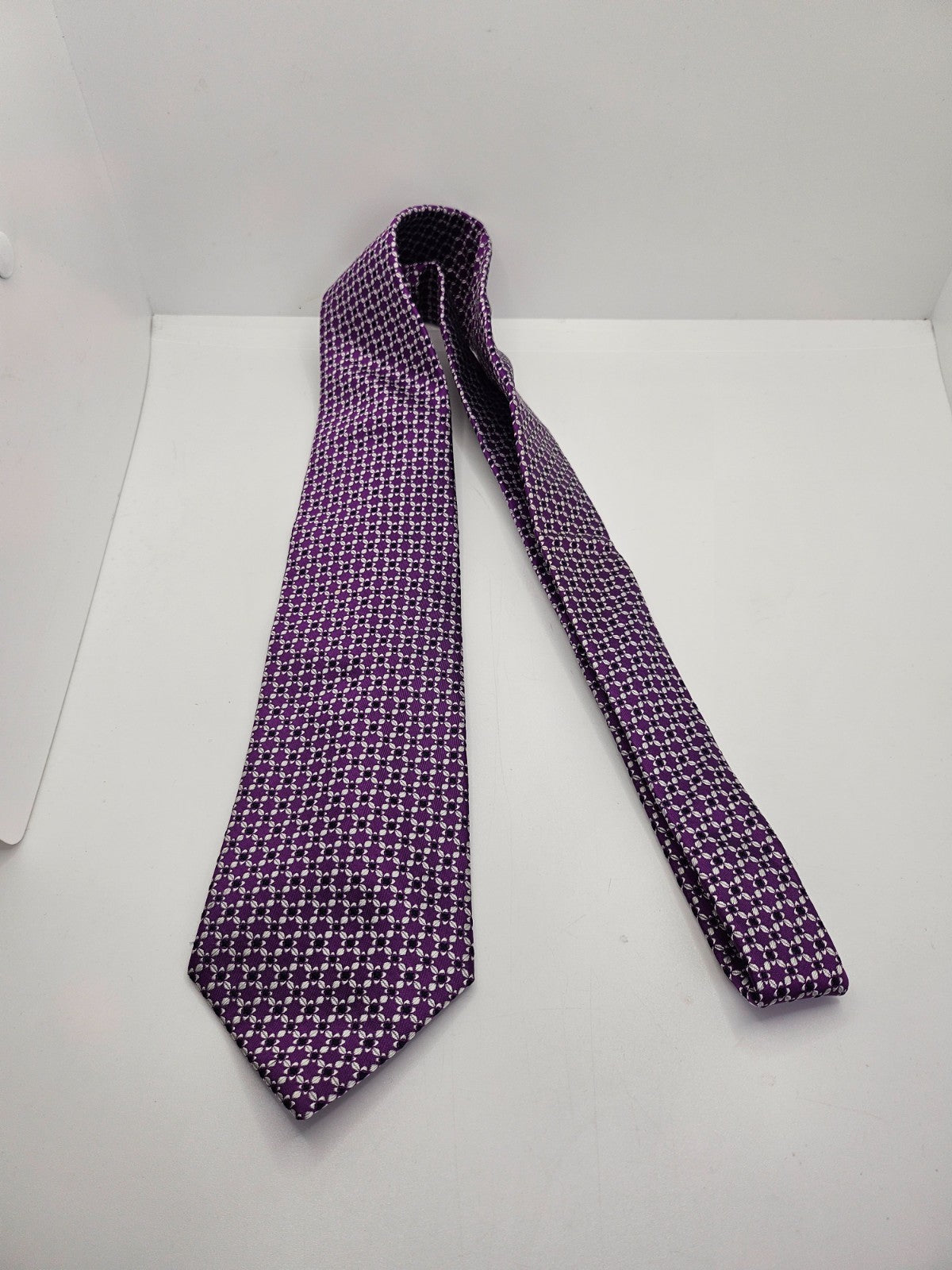 T.M. Lewin Silk Tie Mens Purple White Floral Statement Wedding Vtg Neck Tie BX23