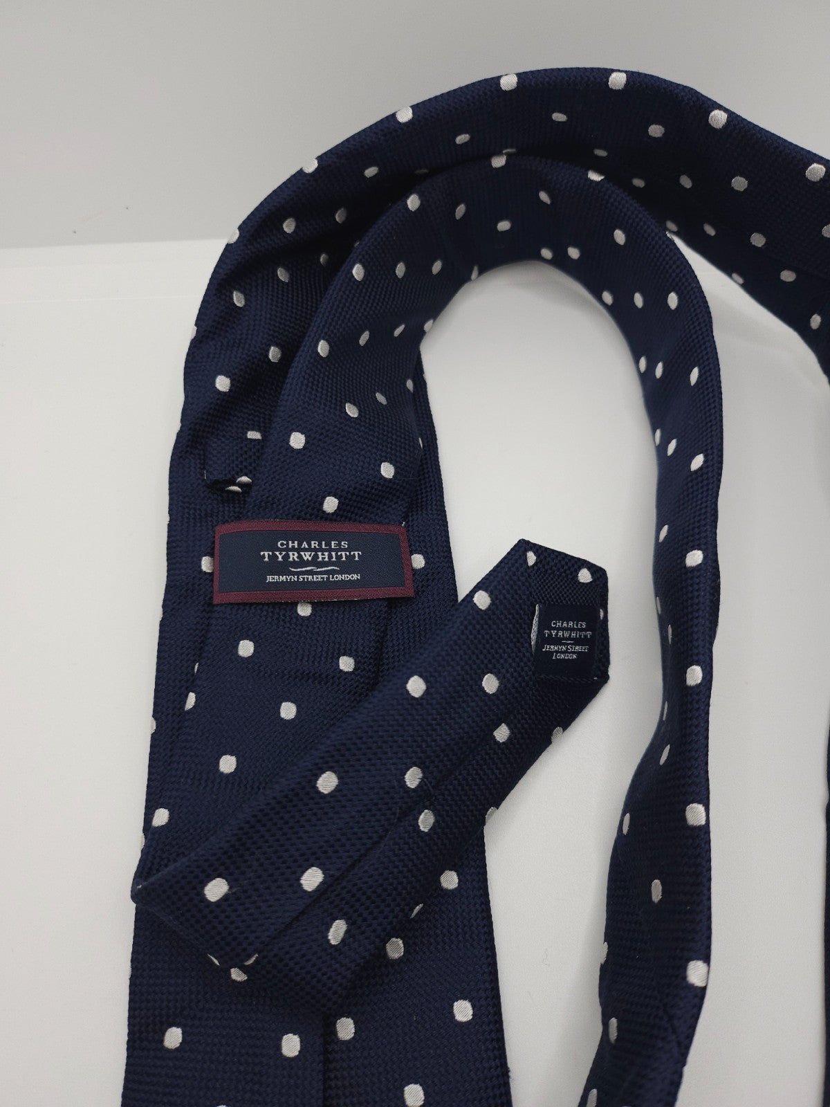 Charles Tyrwhitt Silk Tie Mens Navy Blue White Polka Dot Textured Necktie BX11