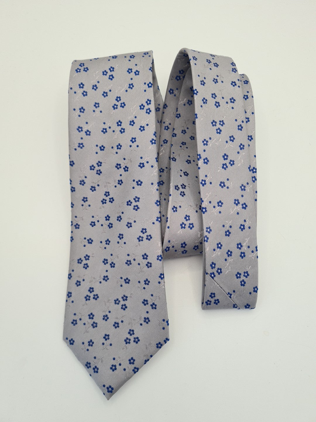 Hawes & Curtis Skinny Grey Flower Wedding Silk Tie | Designer Mens Tie UK  BX11