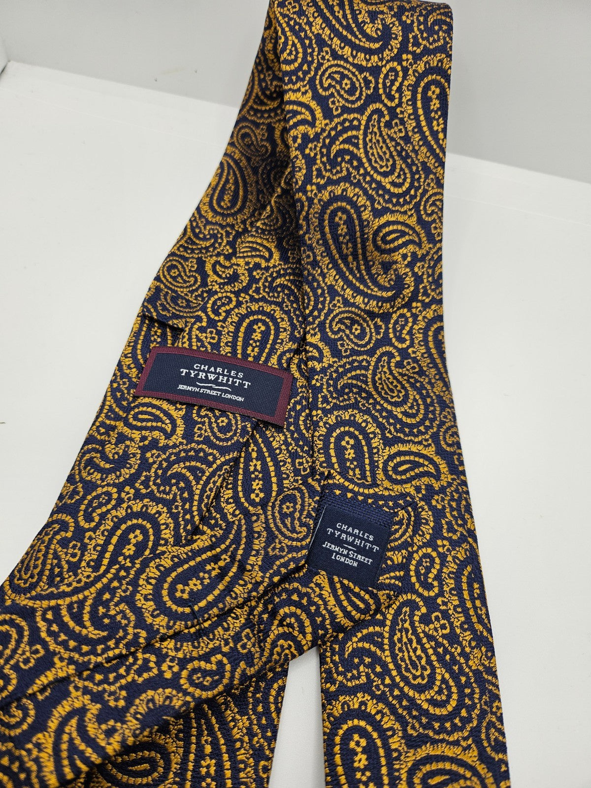 Charles Tyrwhitt Gold Navy Blue Paisley Textured Silk Tie