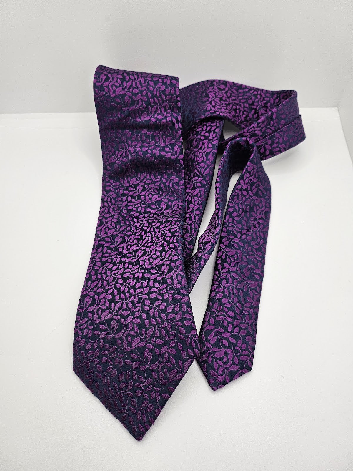 M&S Mens Silk Tie Purple Magenta Floral Vtg Retro Wedding Neck Tie