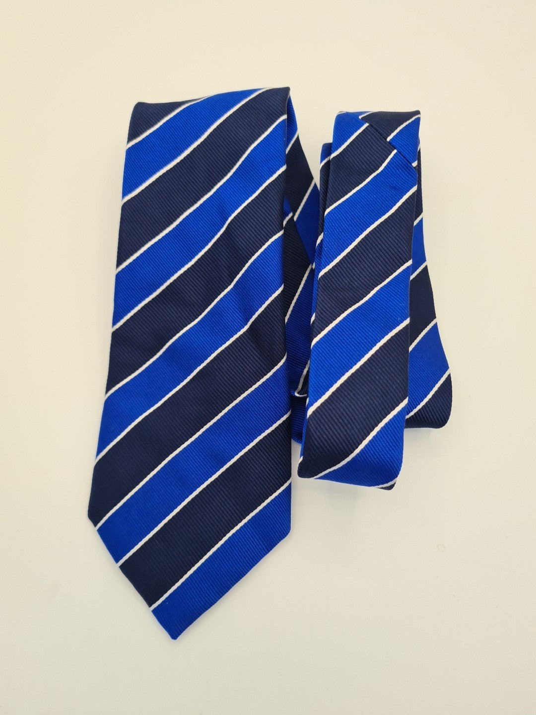 Charles Tyrwhitt Blue Striped Formal Rugby Silk Tie | Designer Mens Tie UK  BX14
