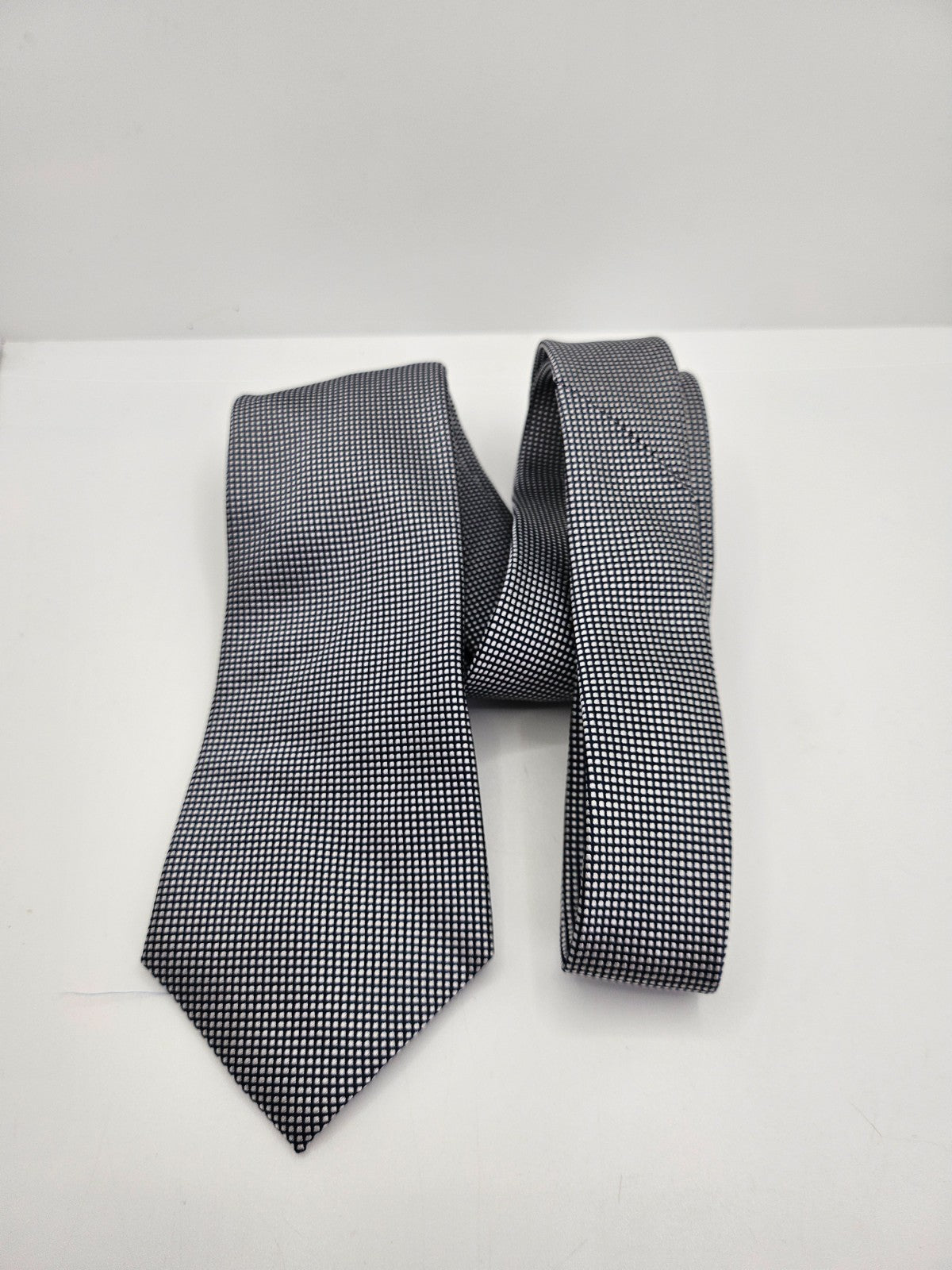 Hawes & Curtis Navy Blue White Micro Check Silk Tie