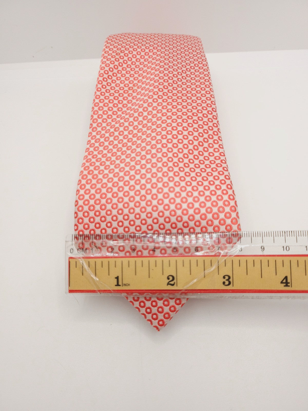Charles Tyrwhitt Hot Pink Circle Silk Tie