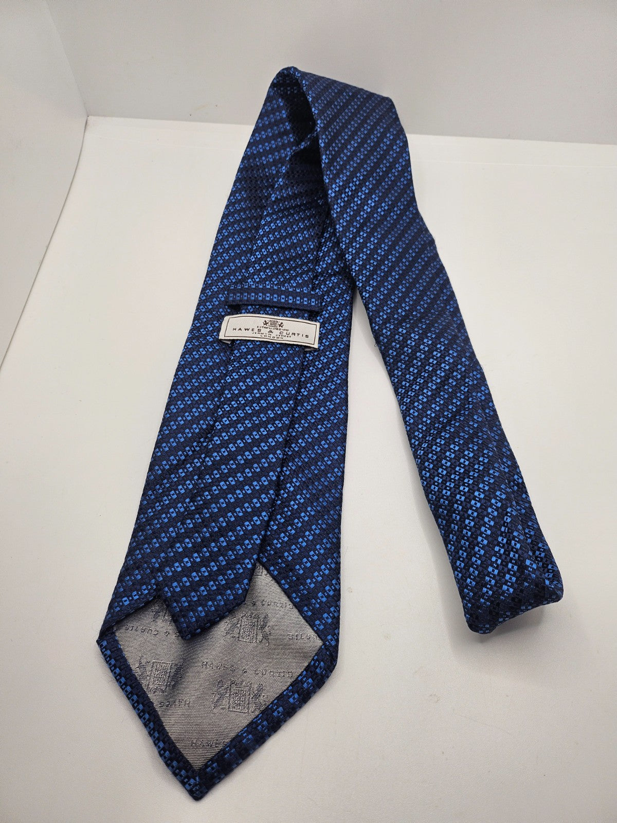Hawes & Curtis Silk Tie Mens Blue Small Pattern Woven Vintage Retro Necktie BX24