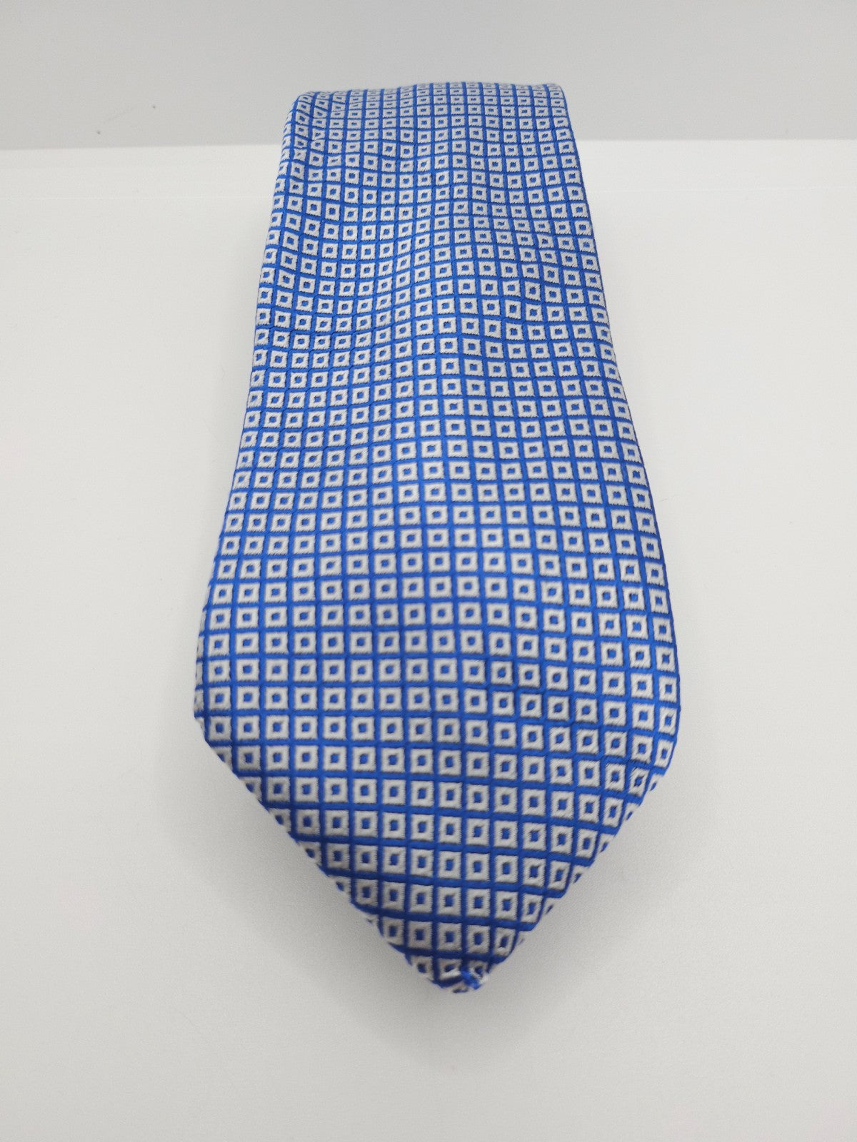 Charles Tyrwhitt Silk Tie Mens White Pastel Blue Geometric Pattern Necktie BX11