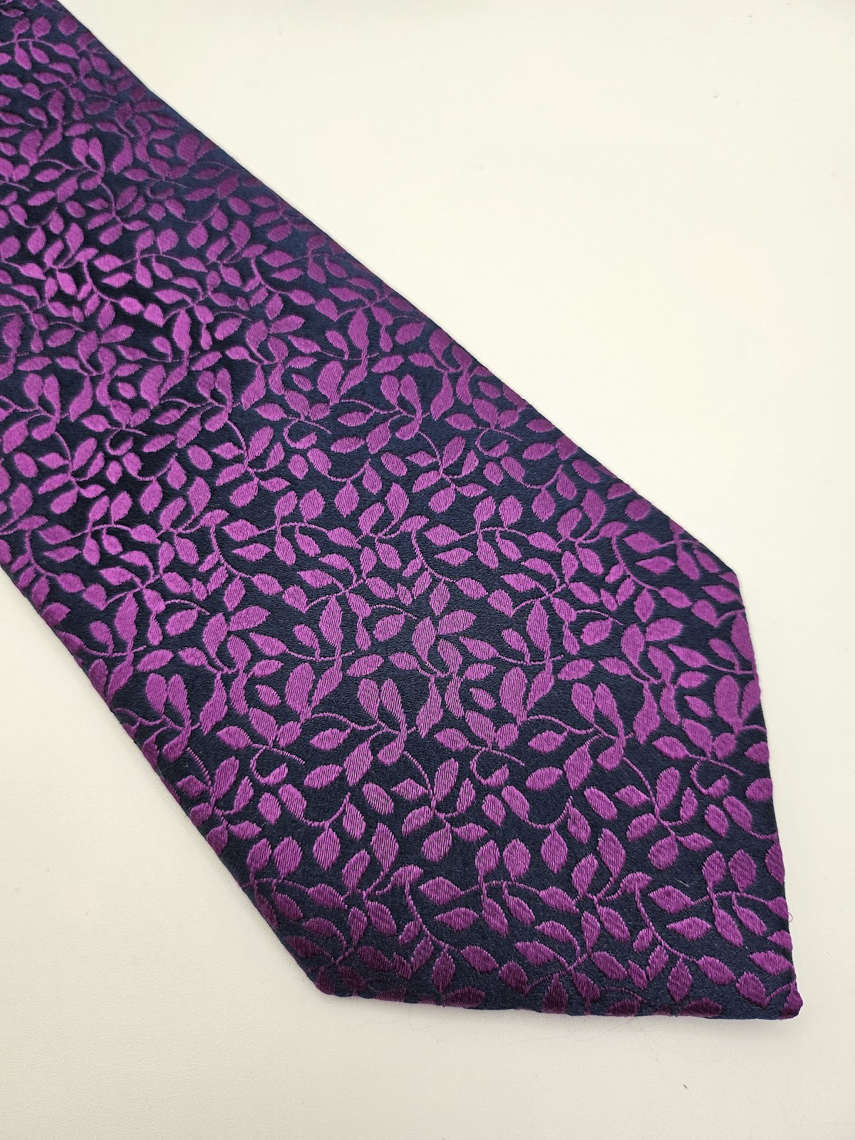 M&S Mens Silk Tie Purple Magenta Floral Vtg Retro Wedding Neck Tie